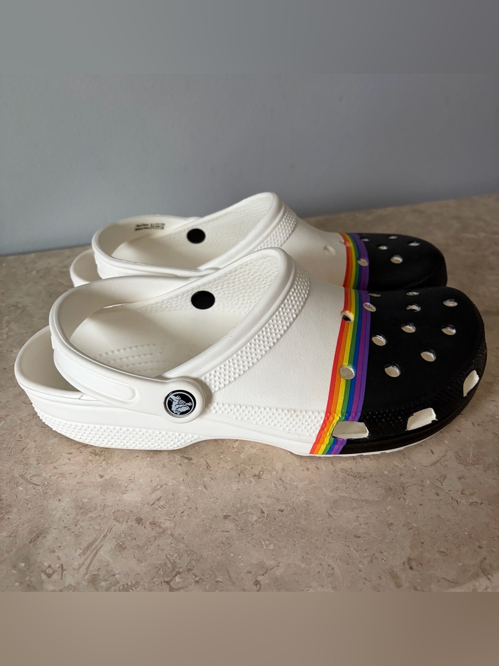 Crocs Classic Rainbow PRIDE Clogs Men’s 9 Women’s 11 Colorful Black White RARE